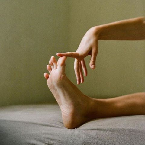 Rooted in Energy: Unlocking the Mysteries of Feet and Earth Connection